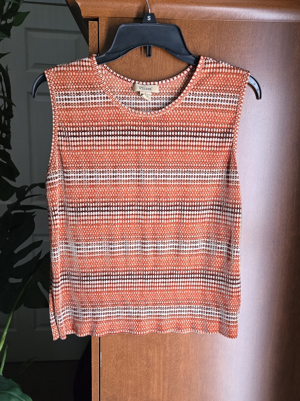 Plisse Sleeveless Orange Patterned Top